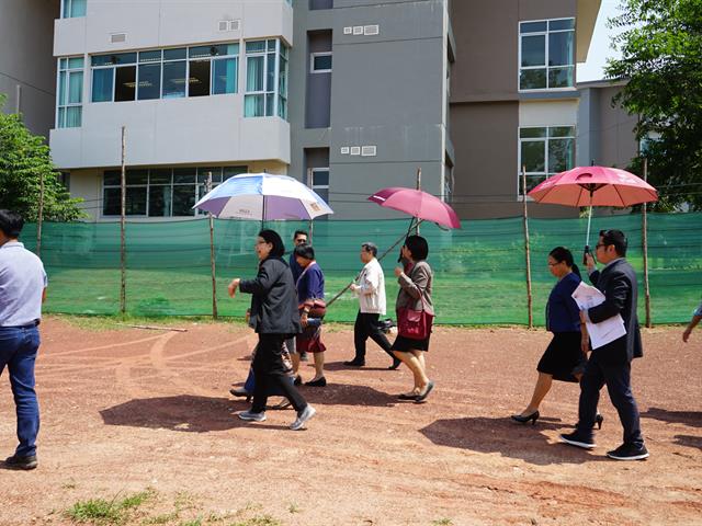 อธิการบดีมหาวิทยาลัยพะเยาเข้าเยี่ยมชมและติดตามการดำเนินงานของโรงเรียนสาธิตม.พะเยา