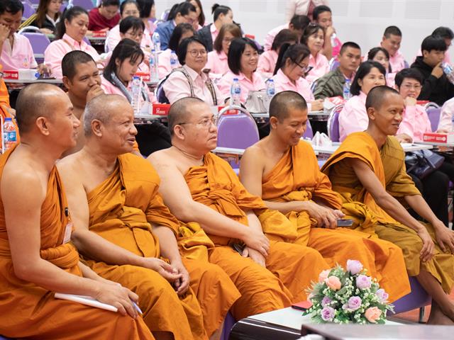 คณะศิลปศาสตร์,ให้การต้อนรับพระนิสิตบรรพชิต,และนิสิตคฤหัสถ์,วิทยาลัยสงฆ์นครลำปาง