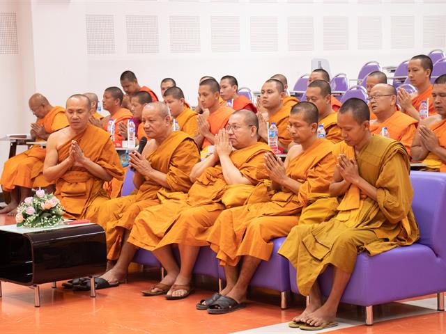 คณะศิลปศาสตร์,ให้การต้อนรับพระนิสิตบรรพชิต,และนิสิตคฤหัสถ์,วิทยาลัยสงฆ์นครลำปาง