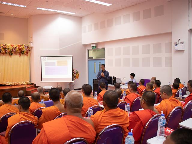 คณะศิลปศาสตร์,ให้การต้อนรับพระนิสิตบรรพชิต,และนิสิตคฤหัสถ์,วิทยาลัยสงฆ์นครลำปาง