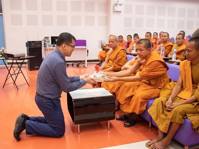 คณะศิลปศาสตร์,ให้การต้อนรับพระนิสิตบรรพชิต,และนิสิตคฤหัสถ์,วิทยาลัยสงฆ์นครลำปาง