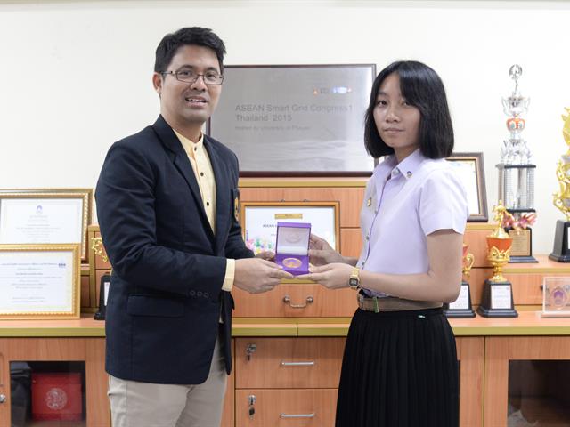 SEEN,ขอแสดงความยินดีกับนิสิตที่ได้รับเหรียญเรียนดี