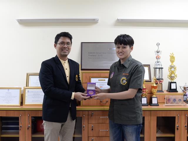 SEEN,ขอแสดงความยินดีกับนิสิตที่ได้รับเหรียญเรียนดี