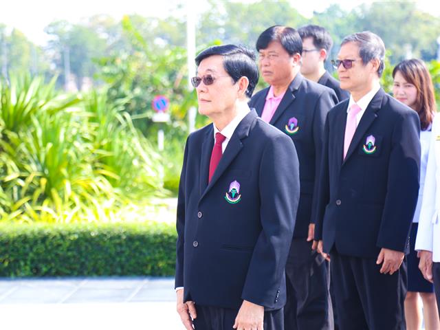 ศูนย์การแพทย์ฯ,ร่วมกับกลุ่มคณะวิชาวิทยาศาสตร์สุขภาพ,จัดพิธีวางพวงมาลาถวายราชสักการะ,เนื่องในวันมหิดล,ประจำปี,2562