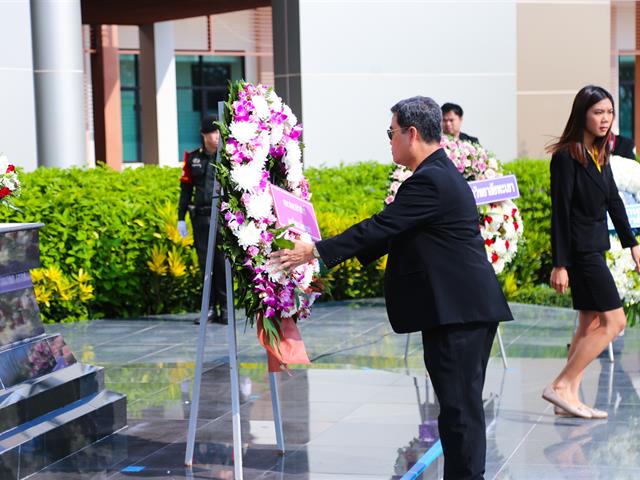 ศูนย์การแพทย์ฯ,ร่วมกับกลุ่มคณะวิชาวิทยาศาสตร์สุขภาพ,จัดพิธีวางพวงมาลาถวายราชสักการะ,เนื่องในวันมหิดล,ประจำปี,2562