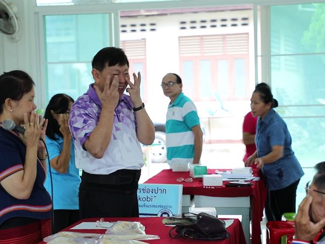 คณะทันตแพทยศาสตร์,มหาวิทยาลัยพะเยา,จัดโครงการเพื่อเสริมสร้างสุขภาพช่องปากแก่ผู้สูงอายุ