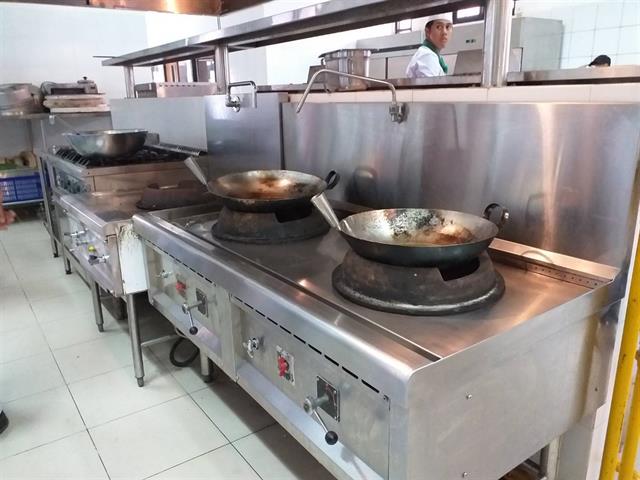 ผู้บริหาร,และอาจารย์,MIS,เข้าเยี่ยมชมห้องปฎิบัติการอาหารและเครื่องดื่ม,ของสถาบันการโรงแรมบาหลี,(STP,Nusa,Dua,Bali),ประเทศอินโดนีเซีย