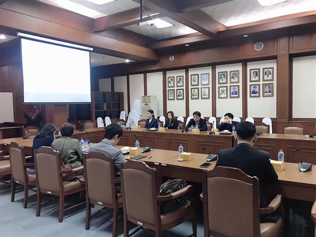 การประชุมเพื่อสร้างความร่วมมือทางการศึกษาระหว่างคณะเภสัชศาสตร์,มหาวิทยาลัยพะเยา,และ,คณะเภสัชศาสตร์,จาก,Universitas,Airlangga