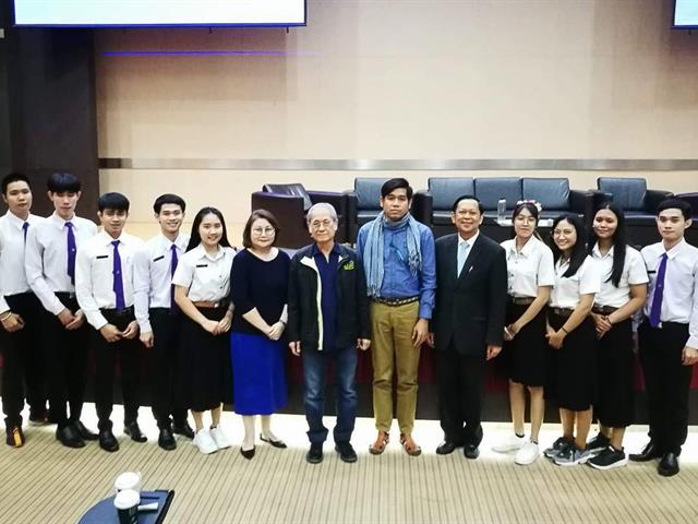 อาจารย์และนิสิตสาขาวิชาภาษาไทย,มหาวิทยาลัยพะเยา,เข้าร่วมโครงการ,“สร้างสรรค์วรรณศิลป์,กวีปากกาทอง”,ประจำปี,2562