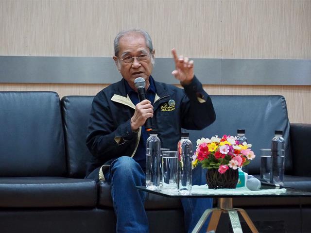อาจารย์และนิสิตสาขาวิชาภาษาไทย,มหาวิทยาลัยพะเยา,เข้าร่วมโครงการ,“สร้างสรรค์วรรณศิลป์,กวีปากกาทอง”,ประจำปี,2562