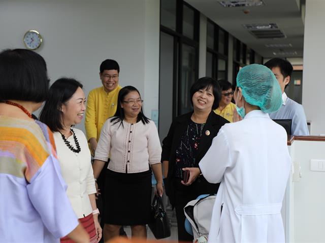 อธิการบดีมหาวิทยาลัยพะเยานำทีมผู้บริหารมหาวิทยาลัยพะเยาเยี่ยมชมคณะทันตแพทยศาสตร์เพื่อเตรียมพร้อมรับการประเมินหลักสูตรจากทันตแพทยสภา