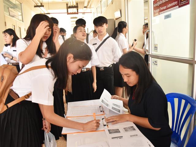 การอบรมเชิงปฏิบัติการ,เรื่อง,“นิสิตกายภาพบำบัดกับการให้คำแนะนำเบื้องต้นเพื่อการเลิกสูบบุหรี่”,(Workshop,Topic:,Physical,Therapy,Student,and,Basic,Advise,for,Smoking,Cessation)