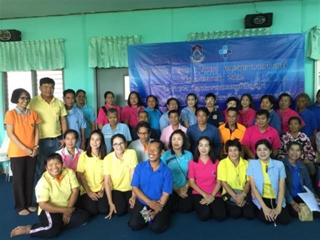 คณะพยาบาลศาสตร์,มหาวิทยาลัยพะเยา,ร่วมกับ,รพ.สต.บ้านต๋อม,กำนันตำบลบ้านต๋อม,ผู้ใหญ่บ้าน,อสม.,ครูภูมิปัญญาด้านการดูแลโรคเรื้อรัง,จัดกิจกรรมการประชุมเพื่อวางแผนแบบมีส่วนร่วม,การใช้วัฒนธรรมและภูมิปัญญาในการดูแลสุขภาพ,ผู้มีปัจจัยเสี่ยงต่อโรคหัวใจจากเมตาบอลิซึม