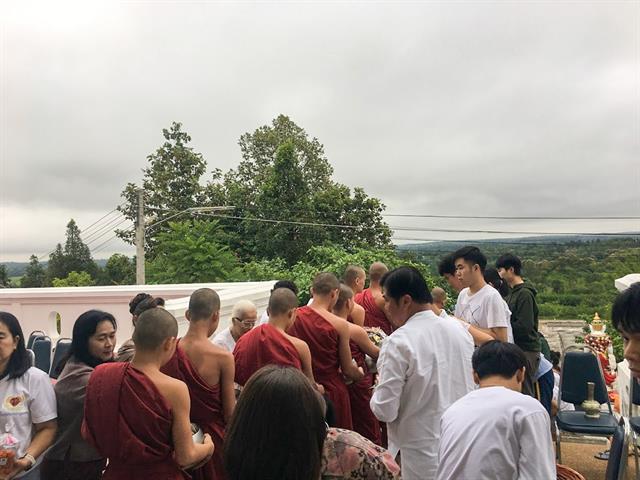 คณะรัฐศาสตร์และสังคมศาสตร์,มหาวิทยาลัยพะเยา,ร่วมประเพณีตักบาตรเทโวโรหณะ,เนื่องในวันมหาปวารณาออกพรรษา,ประจำปี,2562