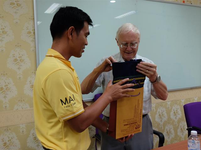 สัมมนาในประเด็นเรื่อง,"HOW,TO,MAKE,A,RESEARCH,IMPACT"