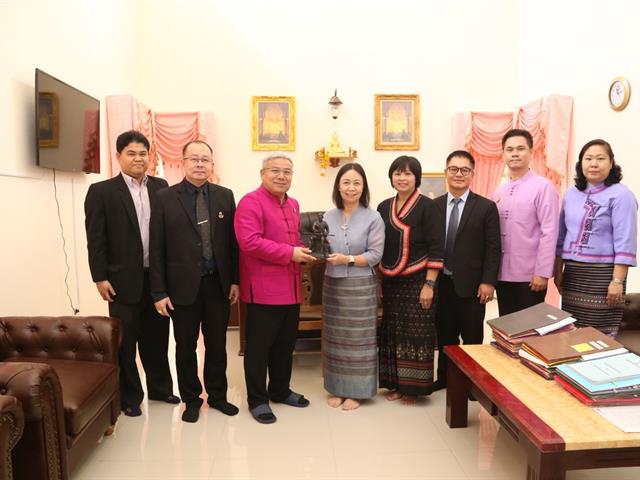 มหาวิทยาลัยพะเยาแสดงความยินดี,ผู้ว่าราชการจังหวัดพะเยา,