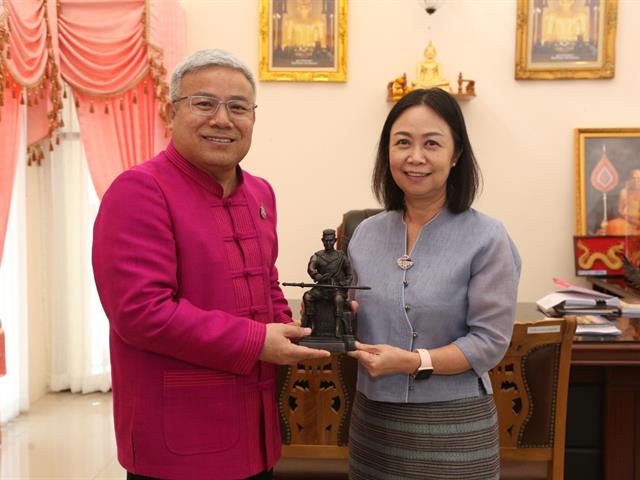 มหาวิทยาลัยพะเยาแสดงความยินดี,ผู้ว่าราชการจังหวัดพะเยา,