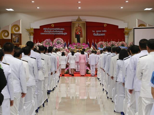 มหาวิทยาลัยพะเยา,ร่วมพิธี,จุดเทียนเพื่อน้อมรำลึก,ในหลวงรัชกาลที่,5,