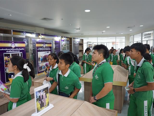 ศูนย์บรรณสารและการเรียนรู้,ต้อนรับคณะศึกษาดูงาน,จากโรงเรียนฮอดพิทยาคม,จังหวัดเชียงใหม่