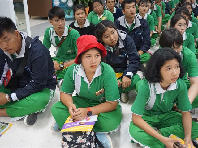 ศูนย์บรรณสารและการเรียนรู้,ต้อนรับคณะศึกษาดูงาน,จากโรงเรียนฮอดพิทยาคม,จังหวัดเชียงใหม่