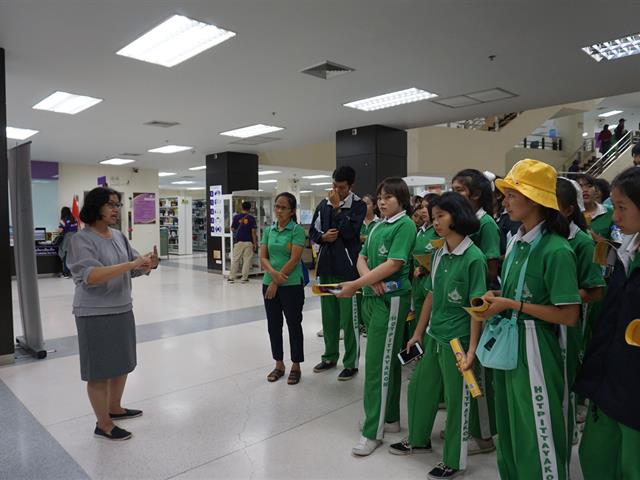 ศูนย์บรรณสารและการเรียนรู้,ต้อนรับคณะศึกษาดูงาน,จากโรงเรียนฮอดพิทยาคม,จังหวัดเชียงใหม่