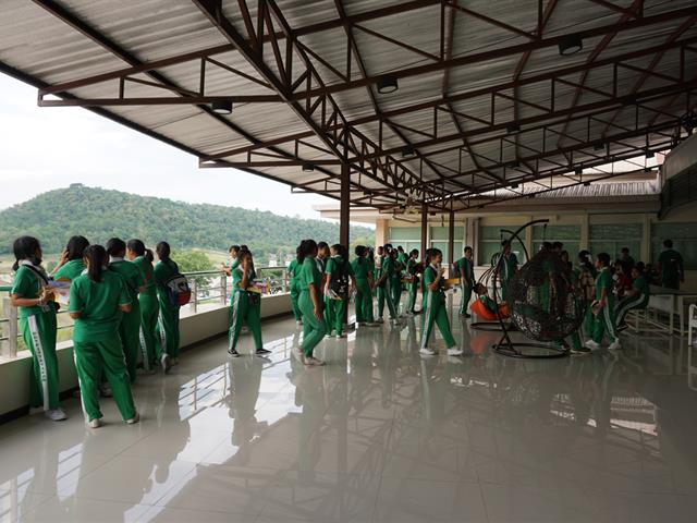 ศูนย์บรรณสารและการเรียนรู้,ต้อนรับคณะศึกษาดูงาน,จากโรงเรียนฮอดพิทยาคม,จังหวัดเชียงใหม่