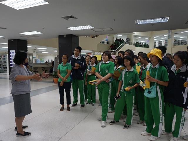 ศูนย์บรรณสารและการเรียนรู้,ต้อนรับคณะศึกษาดูงาน,จากโรงเรียนฮอดพิทยาคม,จังหวัดเชียงใหม่