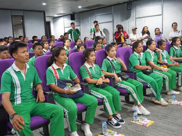 ศูนย์บรรณสารและการเรียนรู้,ต้อนรับคณะศึกษาดูงาน,จากโรงเรียนฮอดพิทยาคม,จังหวัดเชียงใหม่