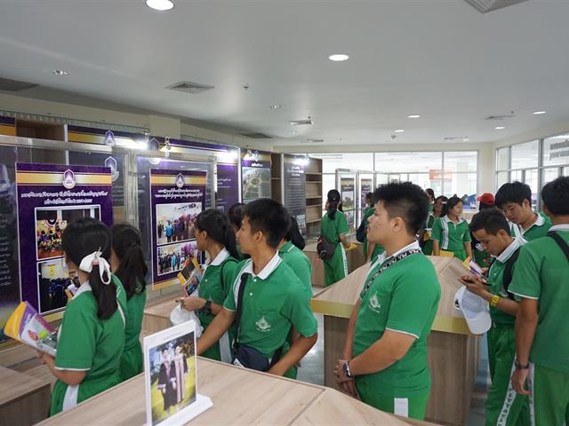 ศูนย์บรรณสารและการเรียนรู้,ต้อนรับคณะศึกษาดูงาน,จากโรงเรียนฮอดพิทยาคม,จังหวัดเชียงใหม่