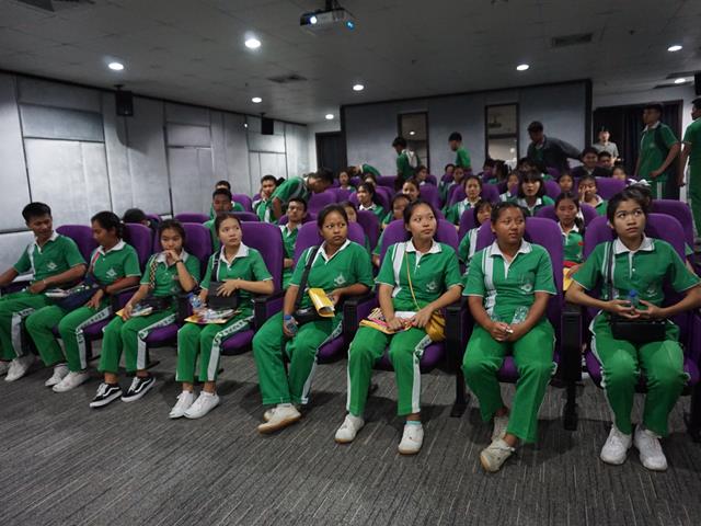 ศูนย์บรรณสารและการเรียนรู้,ต้อนรับคณะศึกษาดูงาน,จากโรงเรียนฮอดพิทยาคม,จังหวัดเชียงใหม่