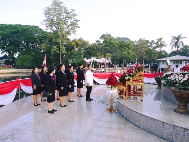 รองคณบดีฝ่ายคุณภาพนิสิตและวิรัชกิจคณะเภสัชศาสตร์,บุคลากรมหาวิทยาลัยพะเยา,เข้าร่วมในพิธีวันคล้ายวันพระราชสมภพสมเด็จพระศรีนครินทราบรมราชชนนี