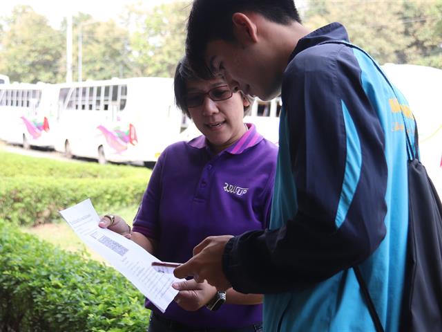 กองกิจการนิสิต,ร่วมกับ,สภ.แม่กา,ลงพื้นที่ประชาสัมพันธ์ช่องทางการรับแจ้งเหตุ