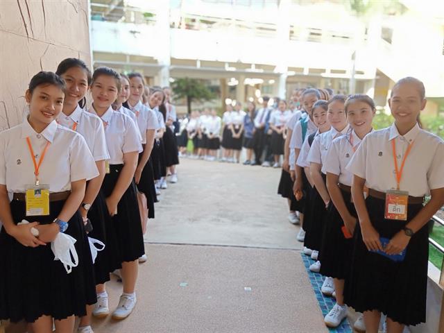 คณะพยาบาลศาสตร์,จัดพิธีทำบุญตักบาตร,ข้าวสาร,อาหารแห้ง,เนื่องในวันคล้ายวันพระราชสมภพของสมเด็จพระศรีนครินทราบรมราชชนนี,และวันพยาบาลแห่งชาติ,ประจำปีการศึกษา,2562