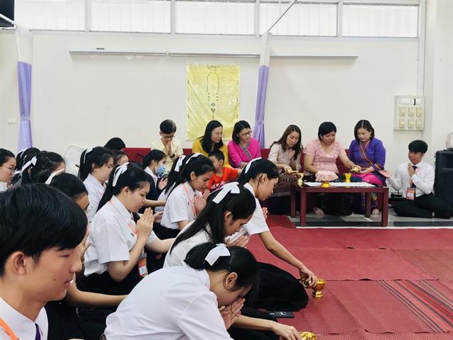 คณะพยาบาลศาสตร์,จัดพิธีทำบุญตักบาตร,ข้าวสาร,อาหารแห้ง,เนื่องในวันคล้ายวันพระราชสมภพของสมเด็จพระศรีนครินทราบรมราชชนนี,และวันพยาบาลแห่งชาติ,ประจำปีการศึกษา,2562