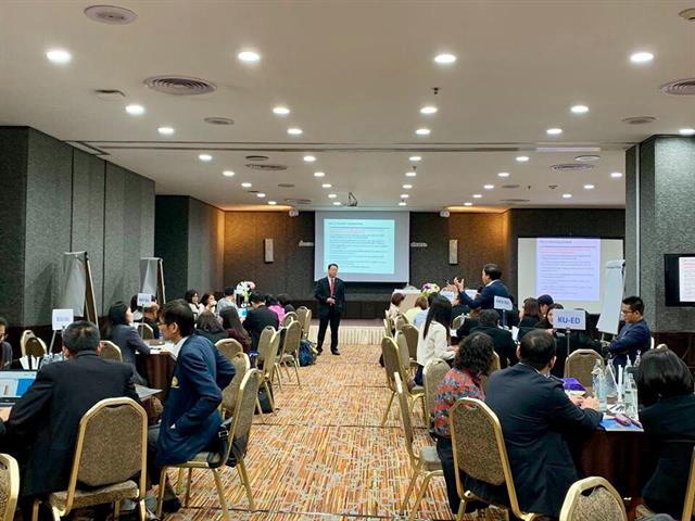 ผู้บริหารคณะศิลปศาสตร์เข้าร่วมประชุมเชิงปฏิบัติการ,,“การประเมินคุณภาพการศึกษาภายในองค์การทางการศึกษาด้วยเกณฑ์,EdPEx,,และจัดทำแผนพัฒนาคุณภาพการศึกษาของหน่วยงานที่เข้าร่วมโครงการก้าวหน้าสู่ความเป็นเลิศ,(GROW63)”