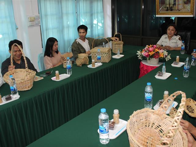 บุคลากร,คณะวิทยาการจัดการและสารสนเทศศาสตร์,เยี่ยมชมฝีมือและผลงานจากผู้ต้องขังเพื่อหาแนวทางในการพัฒนาต่อยอด,ณ,เรือนจำจังหวัดพะเยา
