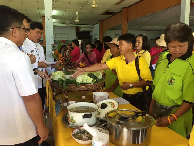 คณะพยาบาลศาสตร์จัดโครงการ,บูรณาการวิจัยโครงการ,,๑,คณะ,๑,โมเดล,“วัฒนธรรมและภูมิปัญญาในการดูแลผู้มีปัจจัยเสี่ยงต่อโรคหัวใจจากเมตาบอลิซึม,ของตำบลบ้านต๋อม,อ.เมือง,จ.พะเยา”,