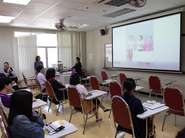 สาขาวิชาภาษาญี่ปุ่น,คณะศิลปศาสตร์,ให้การต้อนรับศูนย์พัฒนาการด้านสุขภาพแบบองค์รวม,,มหาวิทยาลัยฟาร์อีสเทอร์น,และร่วมโครงการ,“ประกาศนียบัตร,ดูแลผู้สูงอายุ,420,ชั่วโมง”