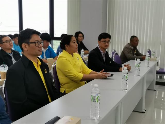 การประชุมชี้แจงแบบสำรวจข้อมูลเศรษฐกิจ,สังคมด้วยการศึกษาข้อมูลอย่างเป็นระบบ,เพื่อจัดทำแผนพัฒนาหมู่บ้านฯ,ในพื้นที่เป้าหมายการขยายผลโครงการร้อยใจรักษ์,ตามแผนปฏิบัติการด้านการแก้ไขปัญหายาเสพติดชายแดนภาคเหนือแบบเบ็ดเสร็จ(2562-2565)