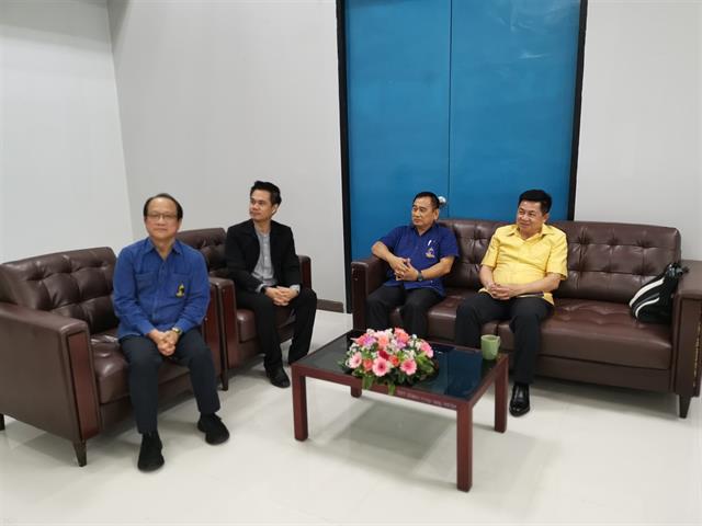 ผู้บริหารกองกิจการนิสิต,ร่วมประชุม,"โครงการขยายผลร้อยใจรักษ์"