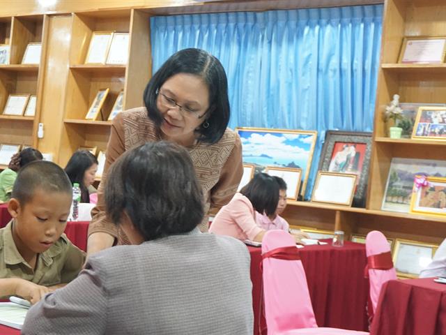 นักวิจัย,ม.พะเยาเเละผู้เชี่ยวชาญด้านภาษาไทยร่วมอบรมเชิงปฏิบัติการส่งเสริมการอ่านเขียนภาษาไทยให้เเก่ครูเเละนักเรียน,ในพื้นที่,จ.น่าน,ครั้งที่,1,ณ,โรงเรียนบ้านไร่,อ.ปัว,จ.น่าน
