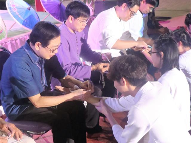 รองศาสตราจารย์,ดร.ปราโมทย์,วณิตย์ธนาคม,ร่วมโครงการผูกข้อต่อขวัญสานสัมพันธ์,พี่,น้องแพทย์พะเยา