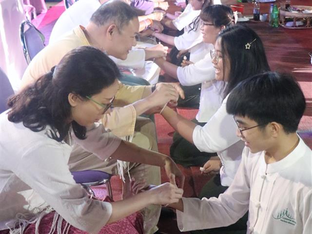 รองศาสตราจารย์,ดร.ปราโมทย์,วณิตย์ธนาคม,ร่วมโครงการผูกข้อต่อขวัญสานสัมพันธ์,พี่,น้องแพทย์พะเยา