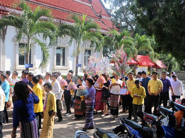 ศาสตราจารย์,นายแพทย์,วีระพล,จันทร์ดียิ่ง,ทอดกฐินวัดแม่กาห้วยเคียน,ร่วมกับศูนย์การแพทย์และโรงพยาบาลมหาวิทยาลัยพะเยา