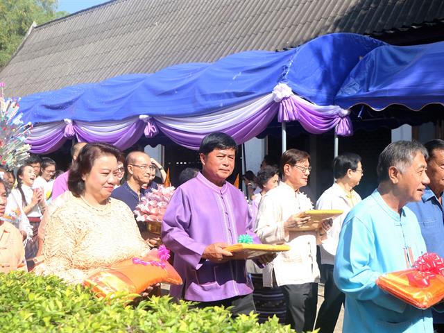 ศาสตราจารย์,นายแพทย์,วีระพล,จันทร์ดียิ่ง,ทอดกฐินวัดแม่กาห้วยเคียน,ร่วมกับศูนย์การแพทย์และโรงพยาบาลมหาวิทยาลัยพะเยา