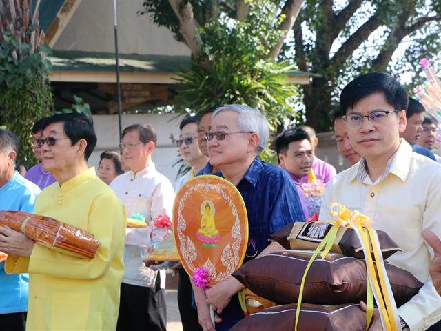 ศาสตราจารย์,นายแพทย์,วีระพล,จันทร์ดียิ่ง,ทอดกฐินวัดแม่กาห้วยเคียน,ร่วมกับศูนย์การแพทย์และโรงพยาบาลมหาวิทยาลัยพะเยา