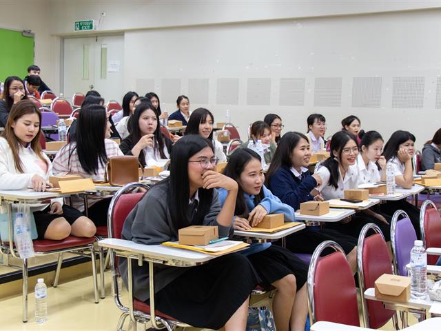 สาขาวิชาภาษาอังกฤษ,คณะศิลปศาสตร์,จัดโครงการปฐมนิเทศและปัจฉิมนิเทศนิสิตฝึกงานและสหกิจศึกษา