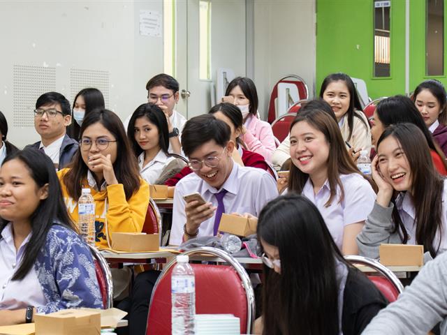 สาขาวิชาภาษาอังกฤษ,คณะศิลปศาสตร์,จัดโครงการปฐมนิเทศและปัจฉิมนิเทศนิสิตฝึกงานและสหกิจศึกษา