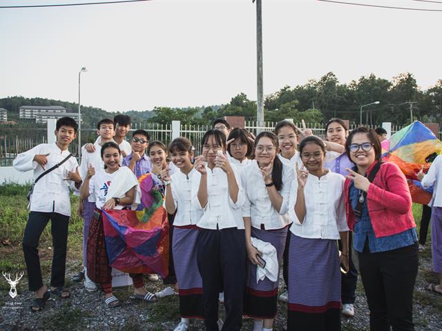 โรงเรียนสาธิตม.พะเยา,จัดกิจกรรมยี่เป็งรำลึกเพื่ออนุรักษ์วัฒนธรรมลอยกระทง,ประจำปี,2562