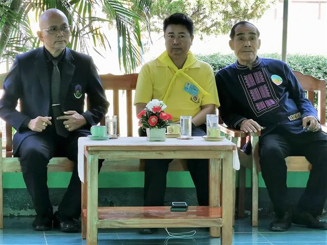 คณะแพทยศาสตร์,นำโดย,ดร.บุญลือ,ฉิมบ้านไร่,ผู้ช่วยคณบดี,ฝ่ายบริการวิชาการและกิจการพิเศษ,ร่วมกิจกรรมค่ายอาสาปันรักเพื่อน้อง,